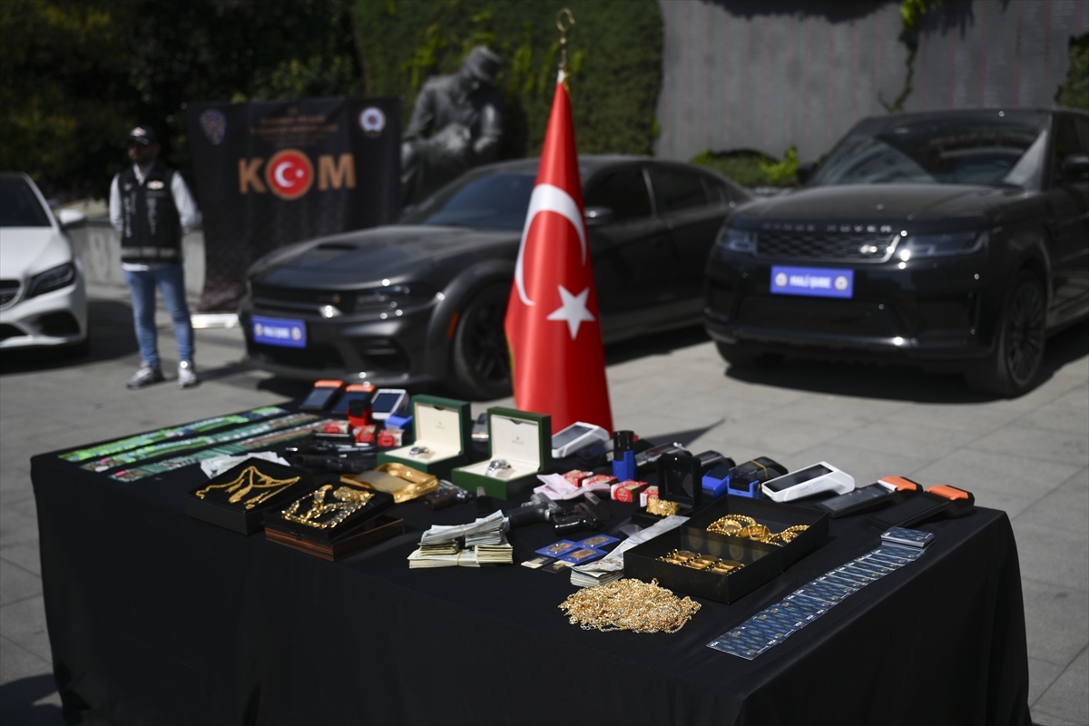 A A 20250709 38512719 38512713 I S T A N B U L M E R K E Z L I S U C G E L I R L E R I N I N A K L A N M A S I O P E R A S Y O N U N D A Y A K A L A N A N 62 S U P H E L I N I N I S L E M L E R I S U R U Y O R