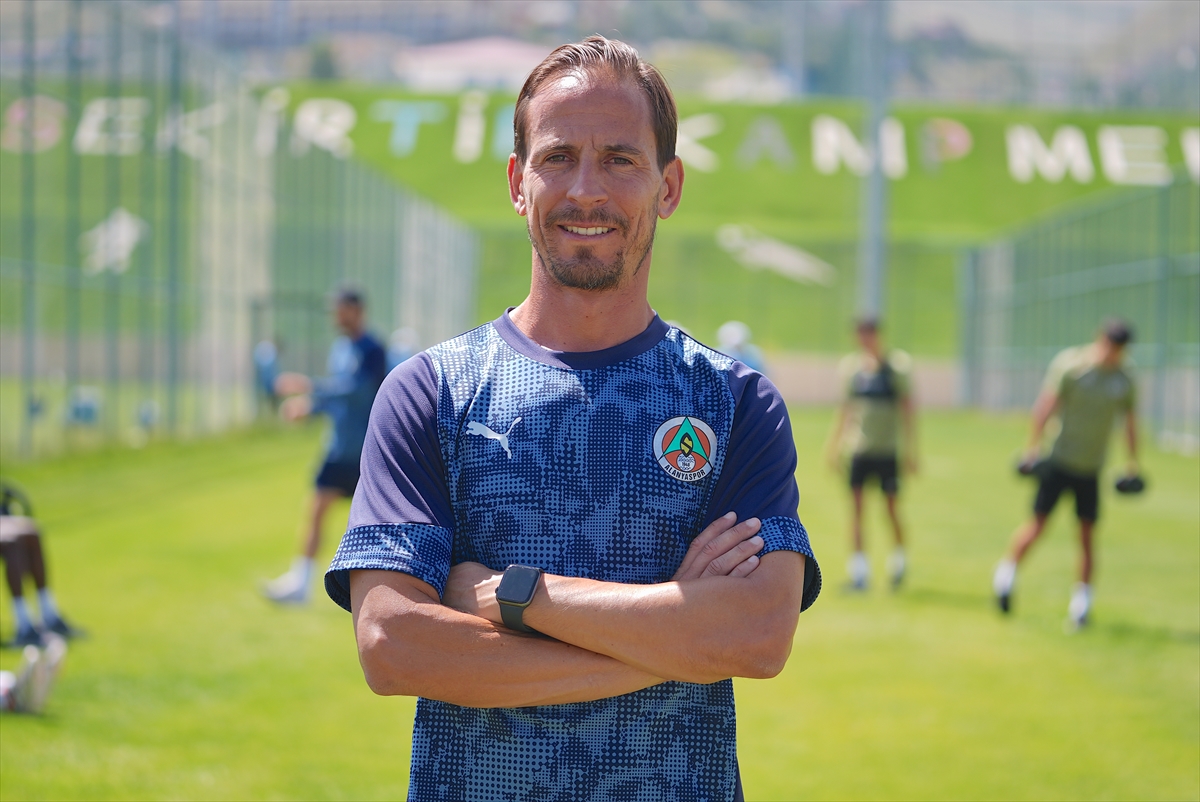 A A 20250717 38584236 38584230 J O A O P E R E I R A D A N T U R K I Y E D E K I F U T B O L O R T A M I N A O V G U