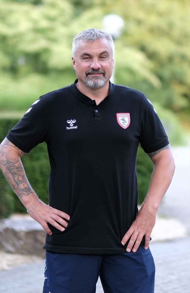 A A 20250725 38657775 38657774 S A M S U N S P O R T E K N I K D I R E K T O R U R E I S H O L L A N D A K A M P I N I D E G E R L E N D I R D I