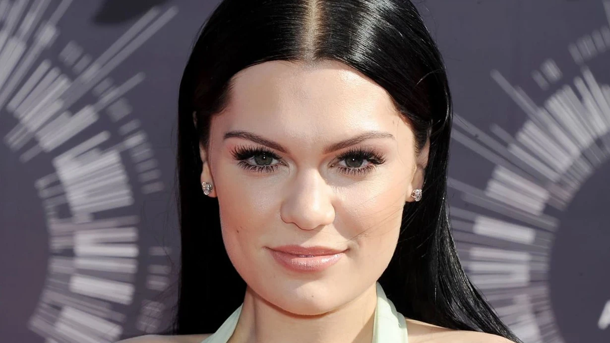 Unlu Sarkici Jessie J Meme Kanserine Yakalandi N0Qj