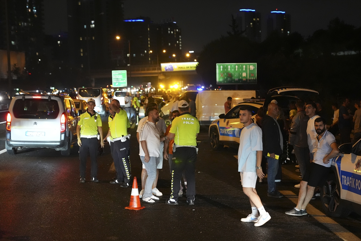 A A 20250801 38727386 38727385 E Y U P S U L T A N D A 16 A R A C I N K A R I S T I G I Z I N C I R L E M E T R A F I K K A Z A S I N D A 6 K I S I Y A R A L A N D I