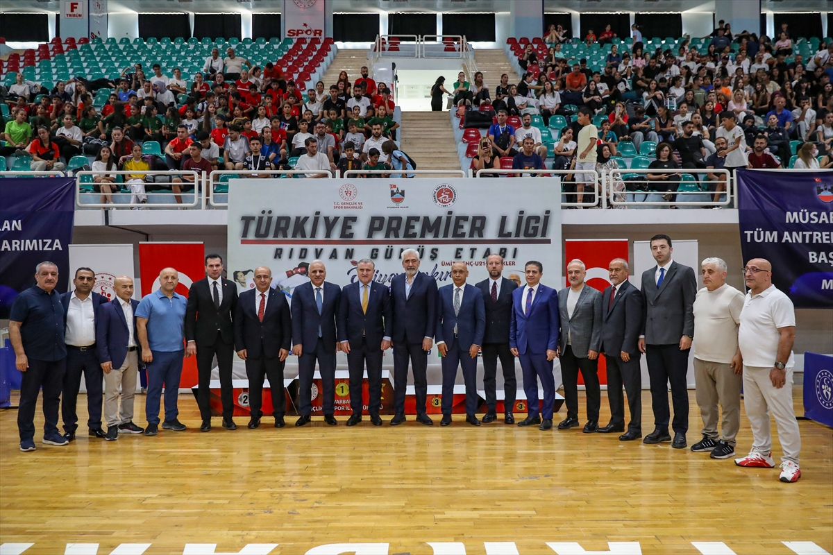 A A 20250809 38782625 38782621 G E N C L I K V E S P O R B A K A N I B A K T U R K I Y E K A R A T E P R E M I E R L I G I R I D V A N G U M U S E T A B I M U S A B A K A L A R I N I I Z L E D I