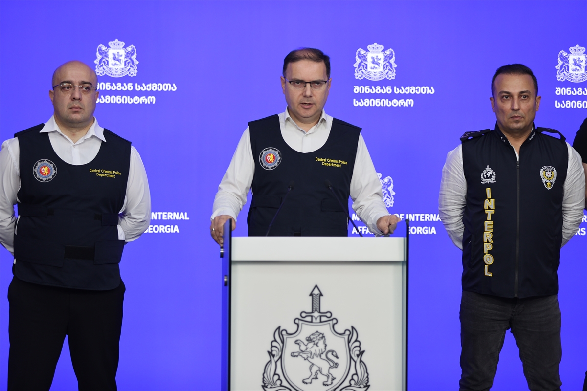 A A 20250813 38817325 38817322 T U R K I Y E N I N K I R M I Z I B U L T E N L E A R A D I G I 12 K I S I G U R C I S T A N D A G O Z A L T I N A A L I N D I