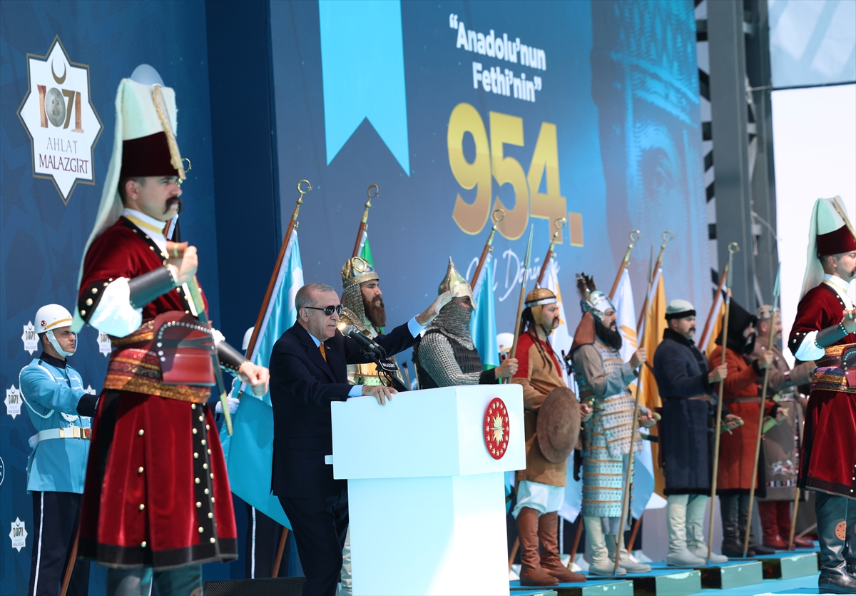 A A 20250826 38926332 38926329 C U M H U R B A S K A N I E R D O G A N M A L A Z G I R T Z A F E R I N I N 954 Y I L D O N U M U K U T L A M A P R O G R A M I N A K A T I L D I