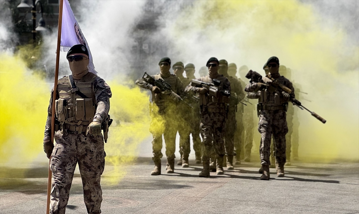 A A 20250830 38965483 38965479 30 A G U S T O S Z A F E R B A Y R A M I V E T U R K S I L A H L I K U V V E T L E R I G U N U