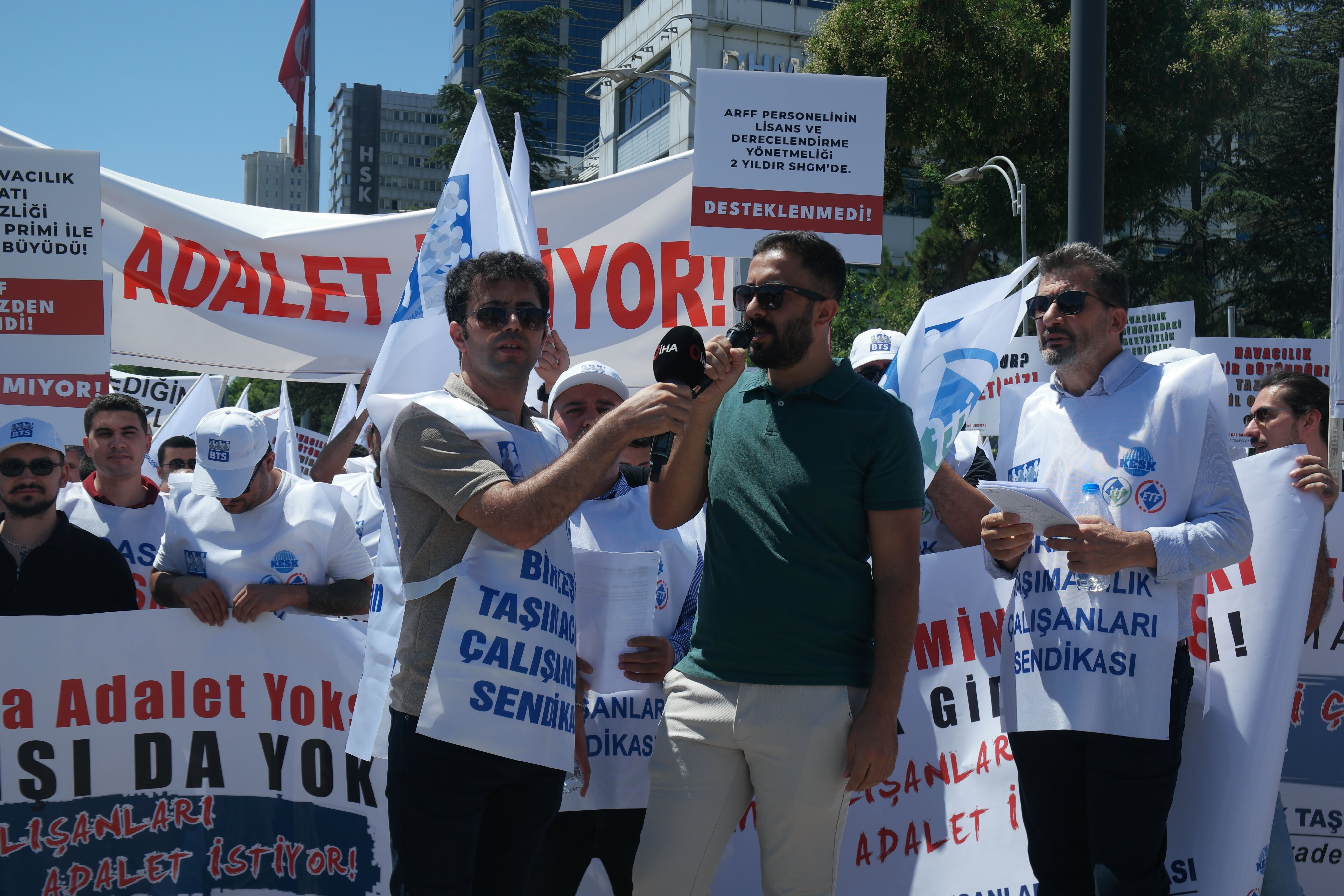 Gy E32Xb X Q A A Fr S