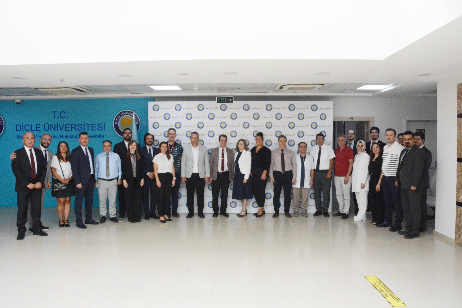 Gy35H O Q Ww A Aq Qu S