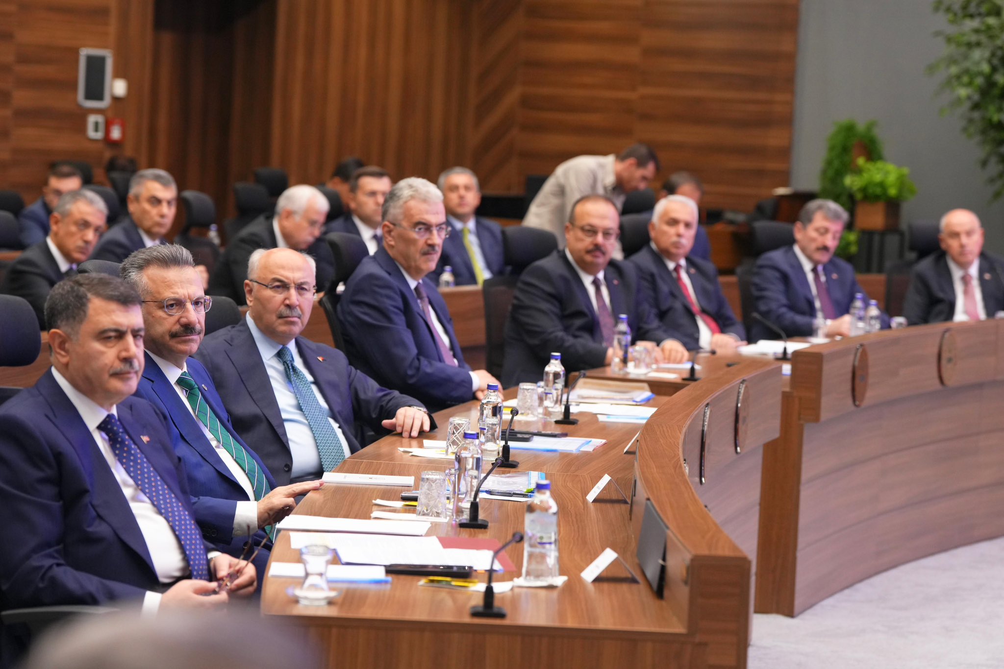 Gzbl Q Q4 X0 A Ah Rh M