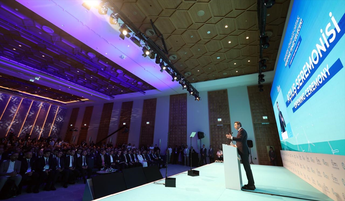 A A 20250905 39026969 39026967 E N E R J I V E T A B I I K A Y N A K L A R B A K A N I B A Y R A K T A R 14 T U R K I Y E R U Z G A R E N E R J I S I K O N G R E S I N D E K O N U S T U