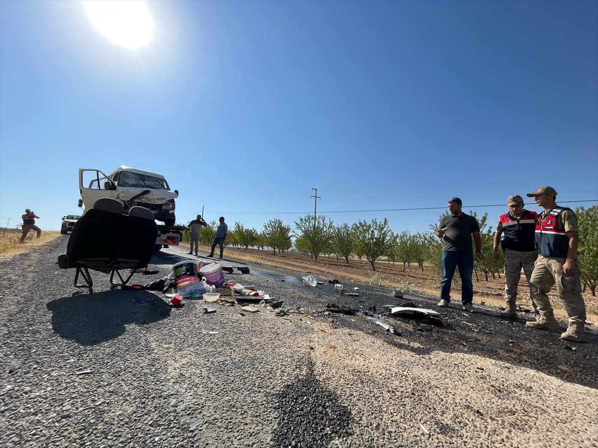 A A 20250908 39053139 39053138 S A N L I U R F A D A I S C I M I N I B U S U I L E O T O M O B I L I N C A R P I S T I G I K A Z A D A 10 K I S I Y A R A L A N D I