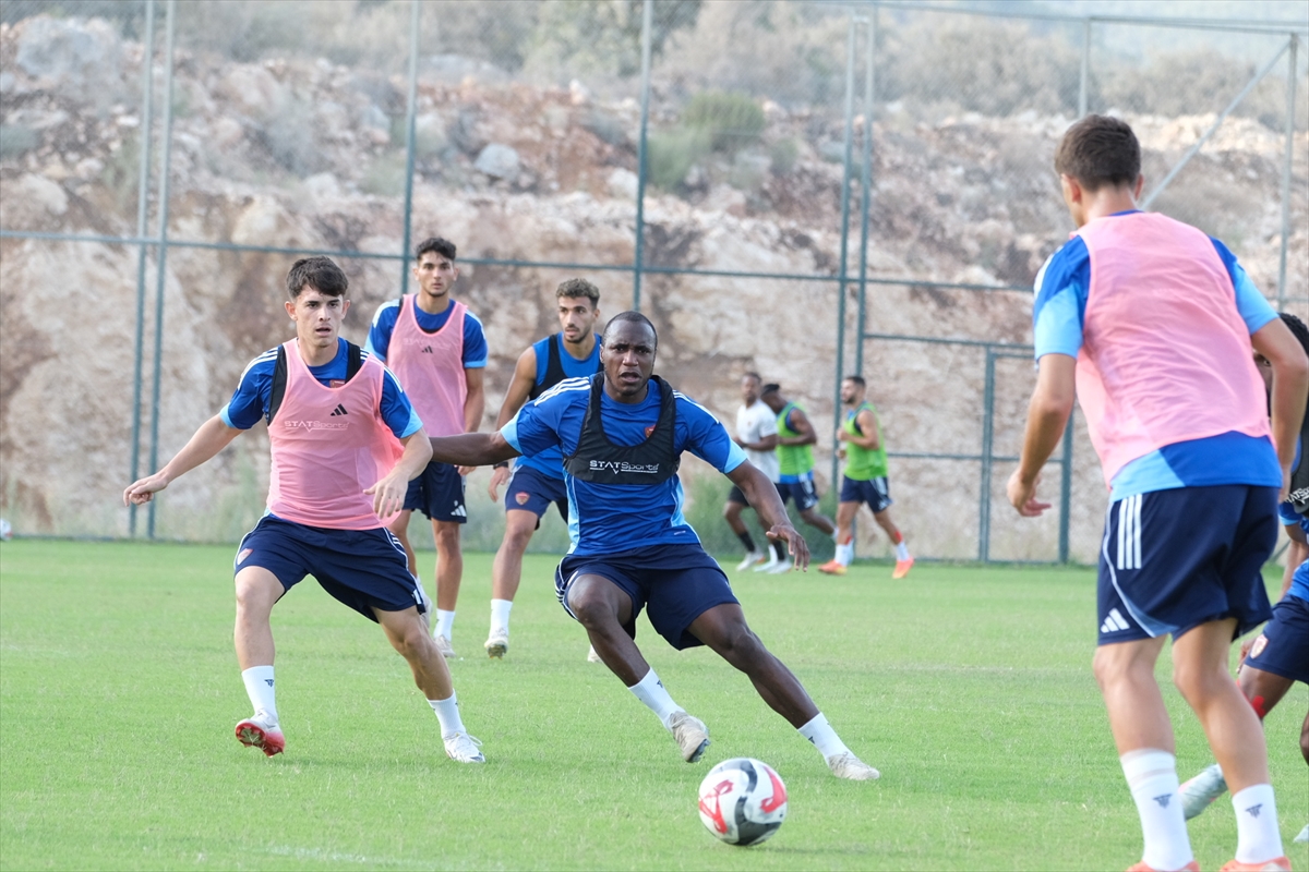 A A 20250911 39081842 39081839 H A T A Y S P O R T E K N I K D I R E K T O R U H U G O A L M E I D A H E D E F L E R I N I A N L A T T I