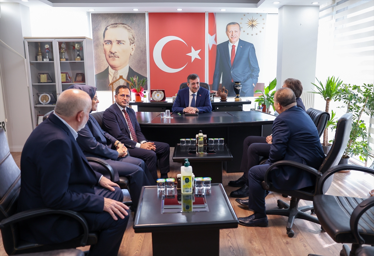 A A 20250925 39222424 39222413 C U M H U R B A S K A N I Y A R D I M C I S I Y I L M A Z A K P A R T I B A H C E L I E V L E R I L C E B A S K A N L I G I N D A K I P R O G R A M D A K O N U S T U