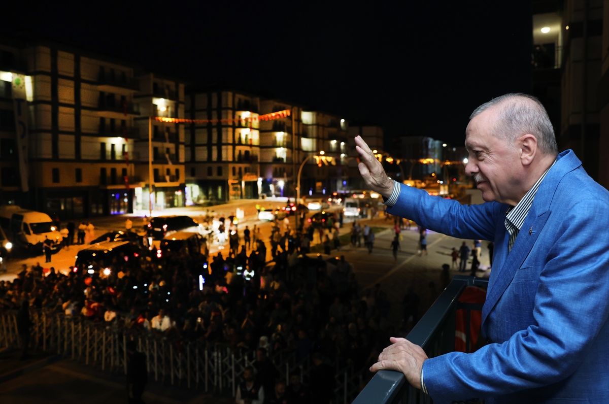 Erdoğan Depremzede Aile Ziyaret1