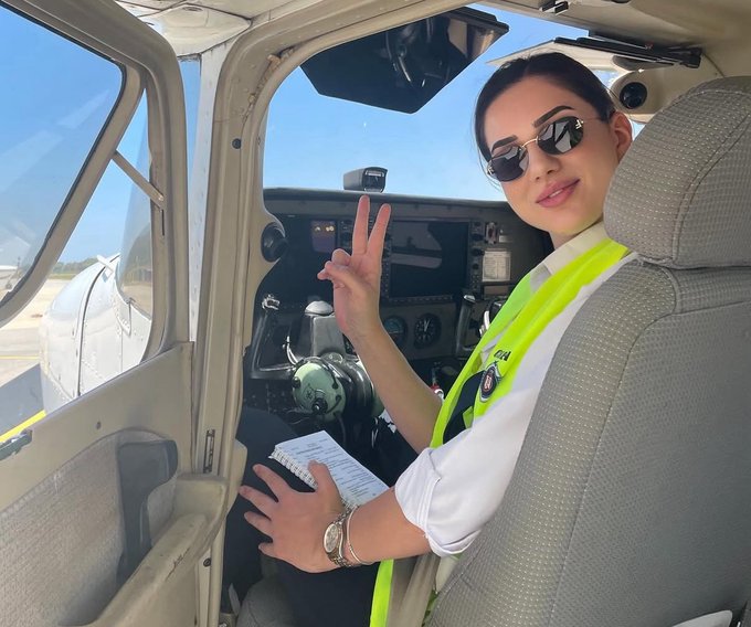 Gz6 A V Y T Xw A A Go7 D