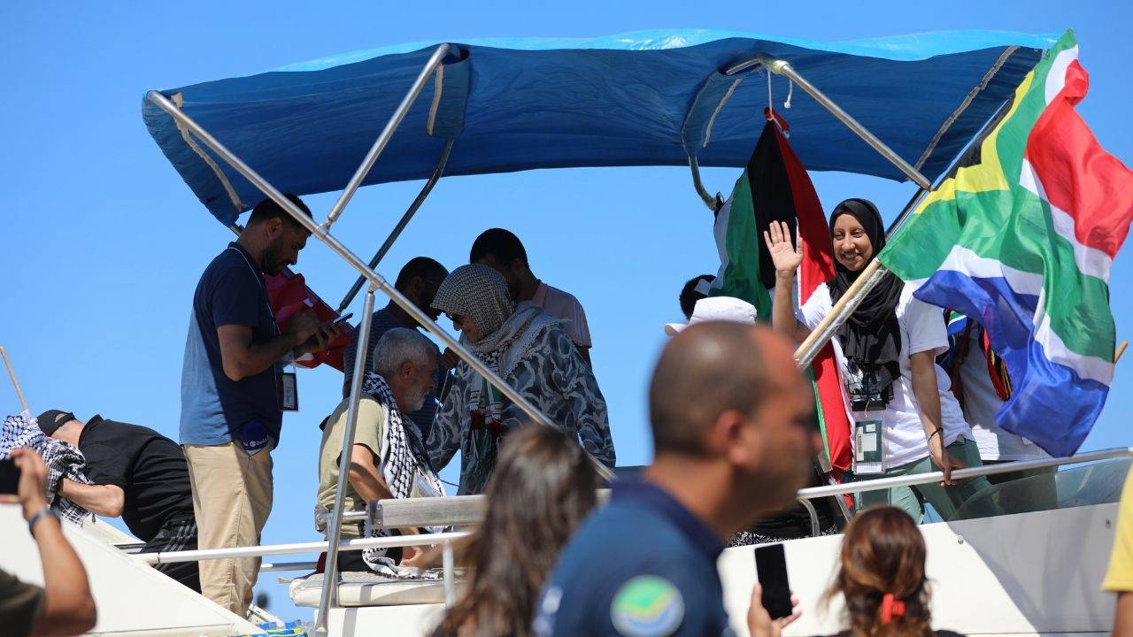 Kuresel Sumud Filosu Ndaki 11 Tekne Daha Gazze Ye Dogru Yelken Acti