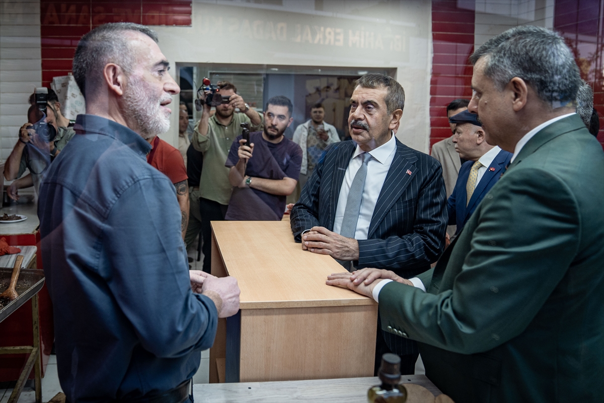 Milli Eğitim Bakanı Tekin, Erzurum'da Ziyaretlerde Bulundu 5