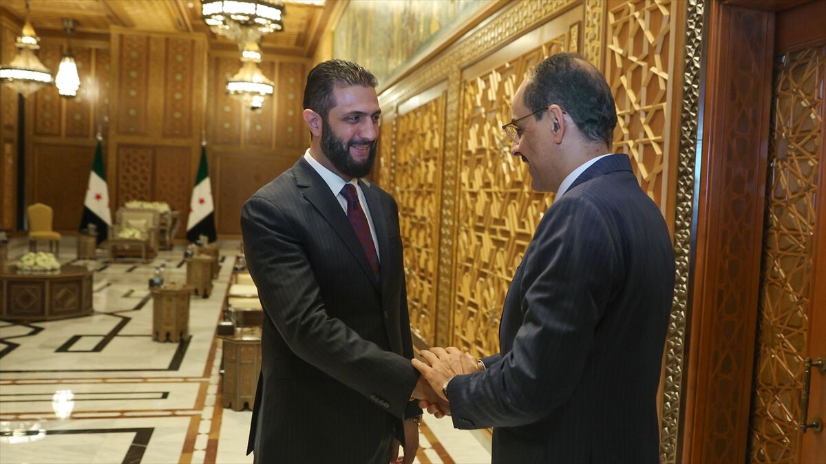 Mi̇t Başkanı Kalın, Şam'da Suriye Cumhurbaşkanı Şara Ile Görüştü 1