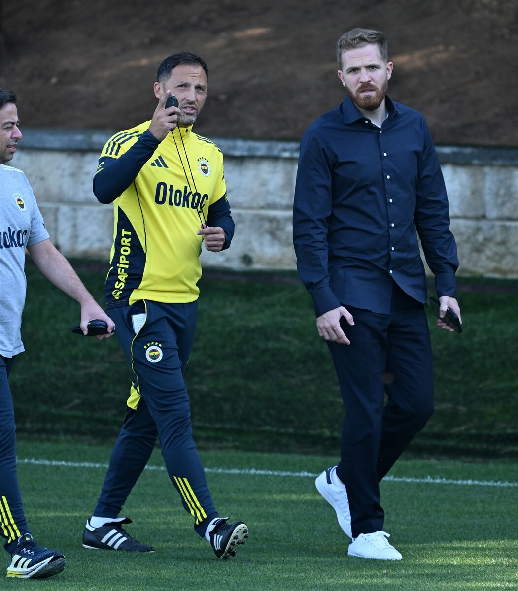 Tedesco Fenerbahçe A A 20250910 39076513 39076495 F E N E R B A H C E T R A B Z O N S P O R M A C I N I N H A Z I R L I K L A R I N I S U R D U R D U