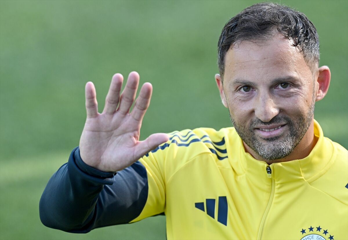 Tedesco Fenerbahçe A A 20250910 39076513 39076499 F E N E R B A H C E T R A B Z O N S P O R M A C I N I N H A Z I R L I K L A R I N I S U R D U R D U