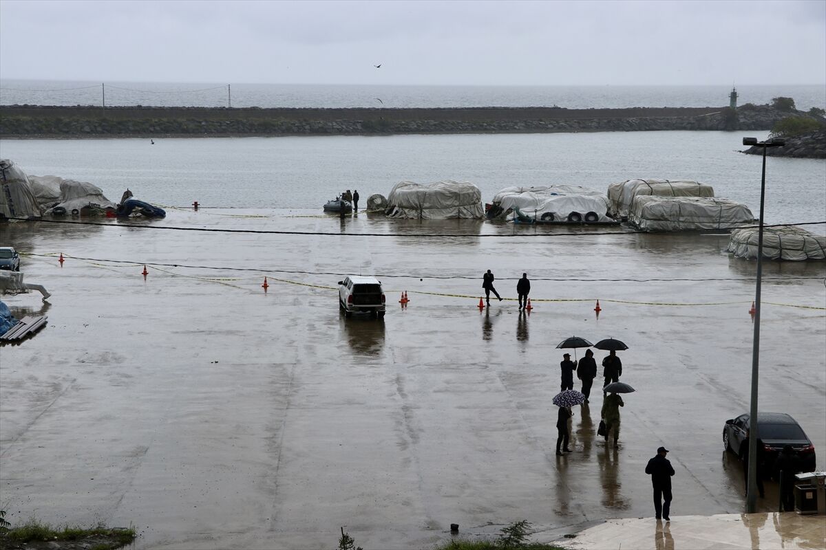 Trabzon'da Balıkçılar Tarafından Insansız Deniz Aracı Bulunduaa 20250930 39267621 39267615 Trabzonda Balikcilar Tarafindan Insansiz Deniz Araci Bulundu