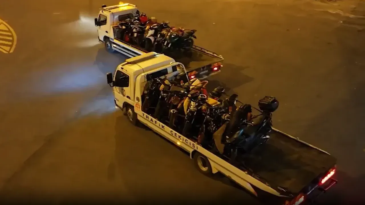 Trafik Canavarlari Polise Takildi 17 Motosikletli Yakalandi1