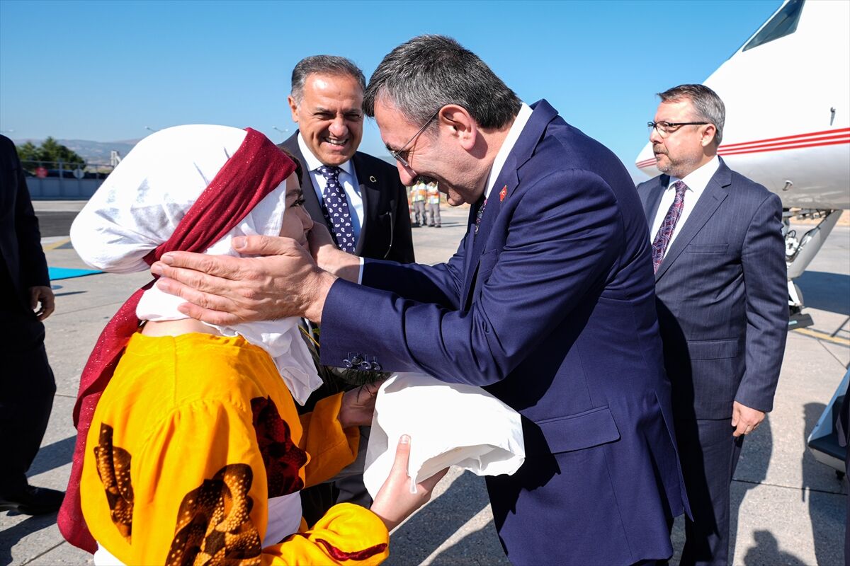 A A 20251003 39297207 39297204 C U M H U R B A S K A N I Y A R D I M C I S I Y I L M A Z B I N G O L D E