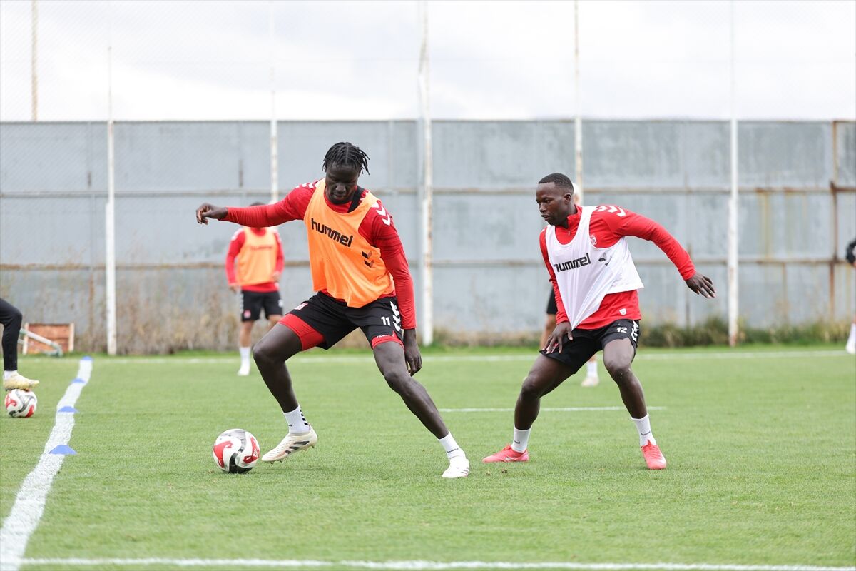 A A 20251020 39469998 39469995 S I V A S S P O R A T A K A S H A T A Y S P O R M A C I N I N H A Z I R L I K L A R I N A B A S L A D I