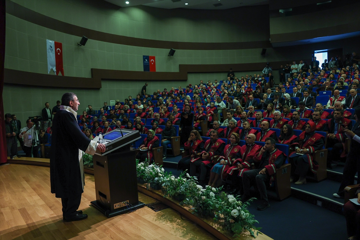 A A 20251022 39486642 39486638 C U M H U R B A S K A N I Y A R D I M C I S I Y I L M A Z A D U Z C E U N I V E R S I T E S I N D E F A H R I P R O F E S O R L U K U N V A N I V E R I L D I