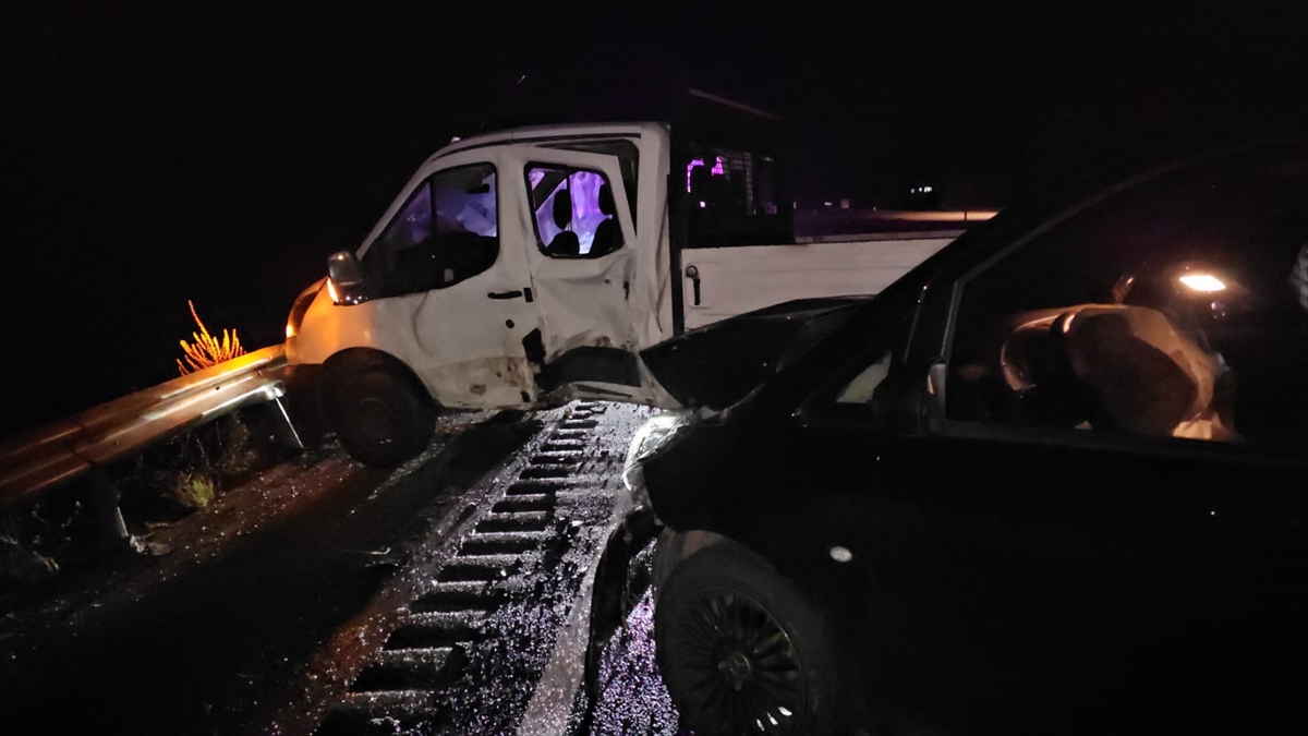 A A 20251023 39493278 39493273 C O R U M D A K A M Y O N E T L E M I N I B U S U N C A R P I S T I G I K A Z A D A 7 K I S I Y A R A L A N D I