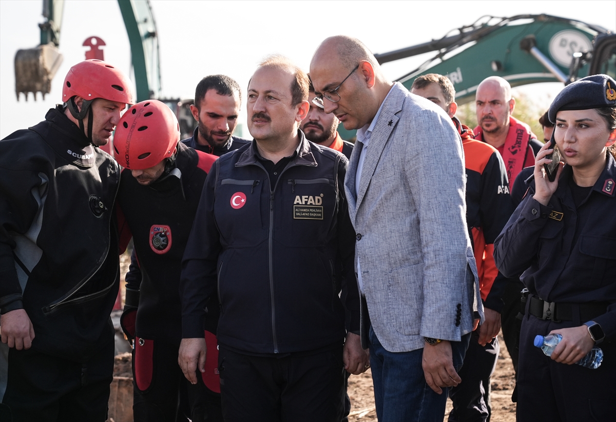 A A 20251025 39514180 39514176 I Z M I R F O C A D A S E L D E K A Y B O L A N K I S I N I N C A N S I Z B E D E N I N E U L A S I L D I