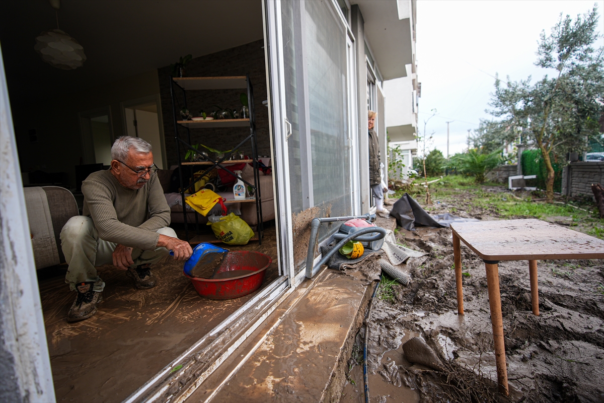 A A 20251028 39542398 39542382 I Z M I R I N B E R G A M A I L C E S I N D E S A G A N A K H A Y A T I O L U M S U Z E T K I L E D I