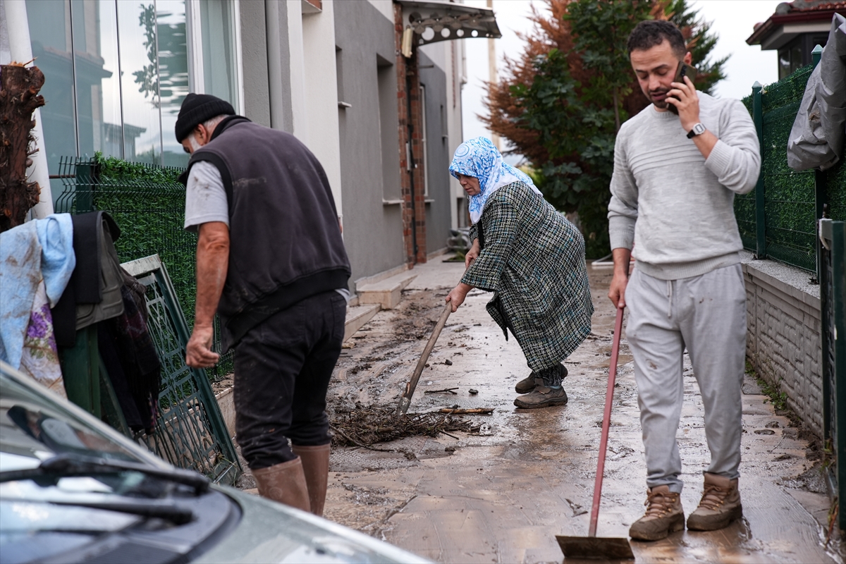 A A 20251028 39542398 39542396 I Z M I R I N B E R G A M A I L C E S I N D E S A G A N A K H A Y A T I O L U M S U Z E T K I L E D I