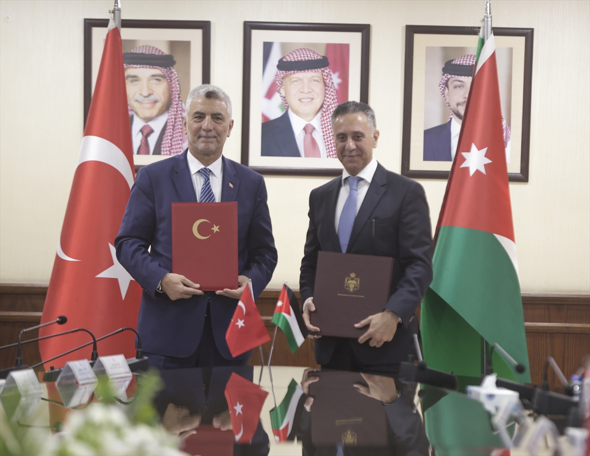 A A 20251028 39543726 39543725 T U R K I Y E I L E U R D U N A R A S I N D A E K O N O M I Y E I L I S K I N M U T A B A K A T Z A P T I I M Z A L A N D I