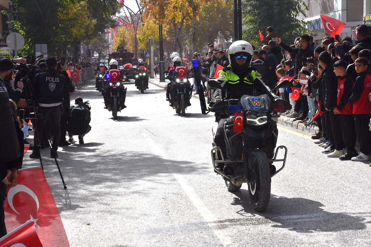 A A 20251029 39555026 39555025 V A N V E C E V R E I L L E R D E C U M H U R I Y E T I N 102 Y I L I T O R E N L E R L E K U T L A N D I-1