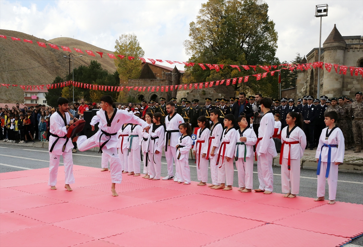 A A 20251029 39555040 39555032 V A N V E C E V R E I L L E R D E C U M H U R I Y E T I N 102 Y I L I T O R E N L E R L E K U T L A N D I