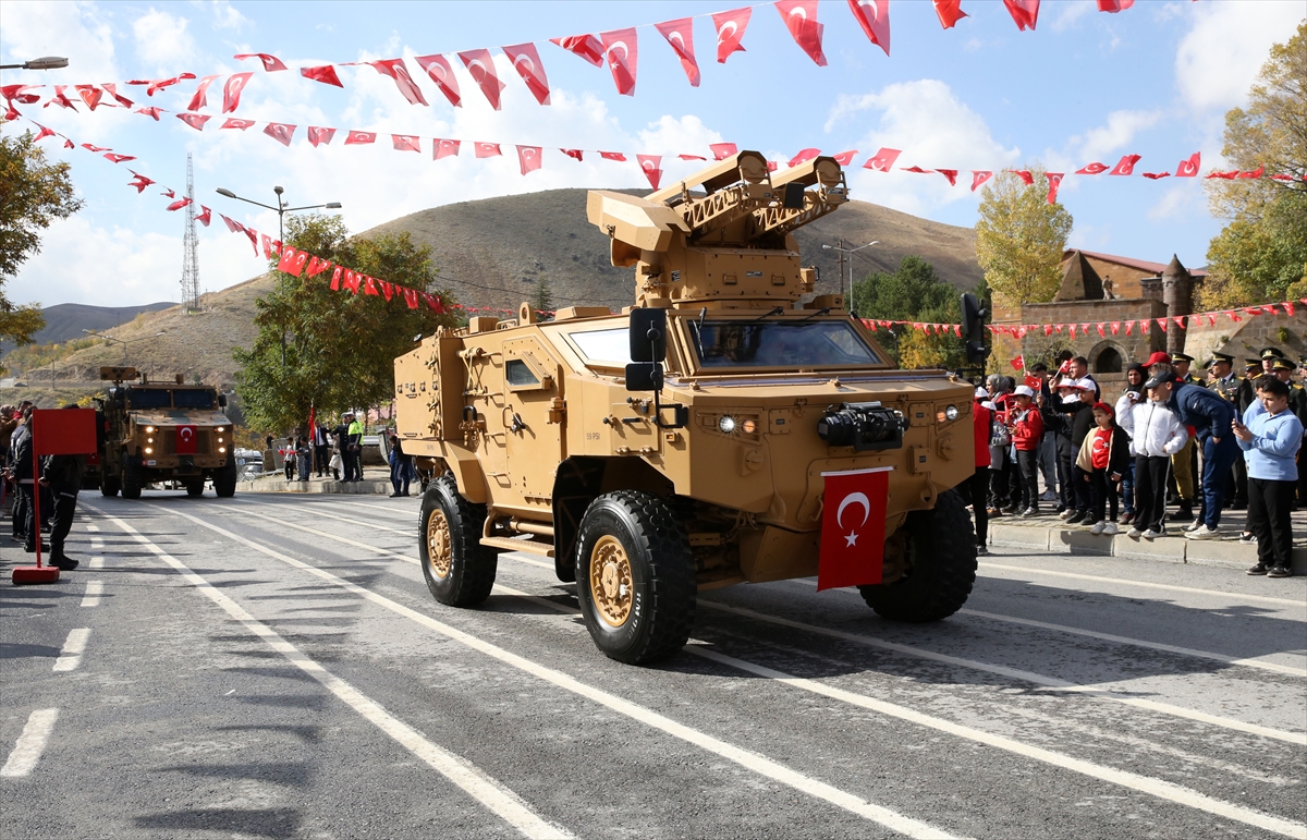 A A 20251029 39555040 39555037 V A N V E C E V R E I L L E R D E C U M H U R I Y E T I N 102 Y I L I T O R E N L E R L E K U T L A N D I