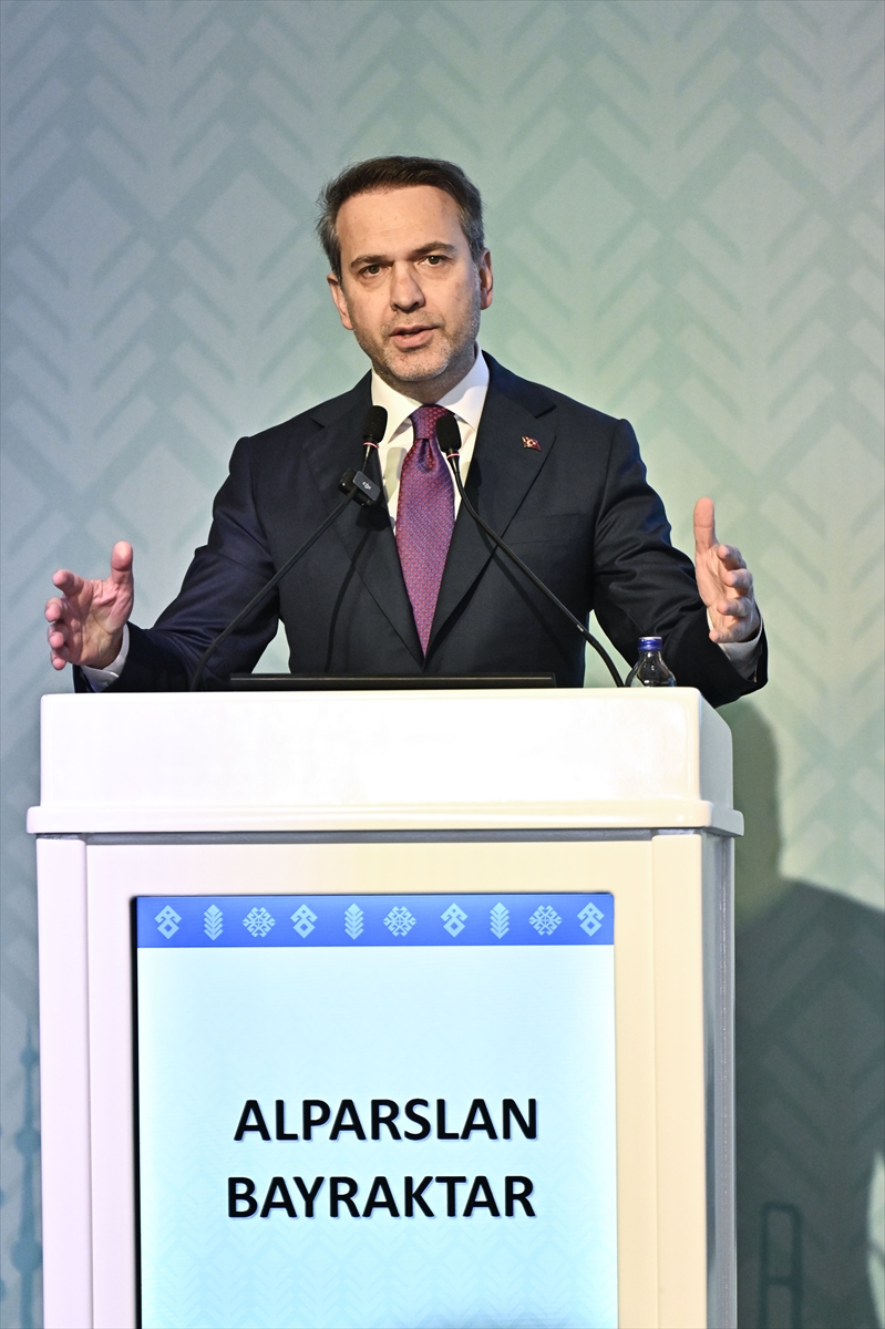 A A 20251030 39564217 39564212 18 V E R O N A A V R A S Y A E K O N O M I F O R U M U