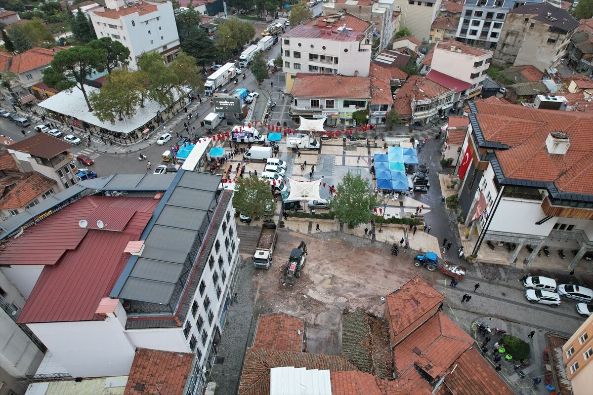 Balıkesir Sındırgı'daki Depremde Yıkılan Iş Yerinin Enkazı Kaldırıldı 3