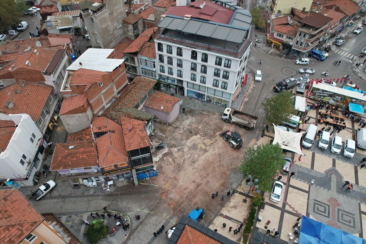 Balıkesir Sındırgı'daki Depremde Yıkılan Iş Yerinin Enkazı Kaldırıldı 4