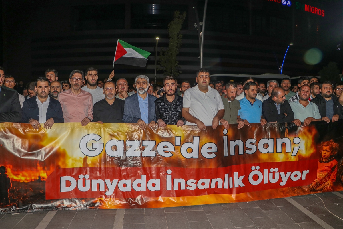Diyarbakır, Mardin Ve Elazığ'da İsrail'in Küresel Sumud Filosu'na Saldırısı Protesto Edildiaa 20251001 39284289 39284285 Diyarbakir Mardin Ve Elazigda Israilin Kuresel Sumud Filosuna Saldirisi Protesto Edildi