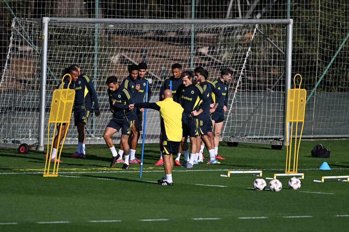 Fenerbahçe Nice Maçına Doğruaa 20251001 39281059 39281044 Fenerbahce Nice Macina Hazir