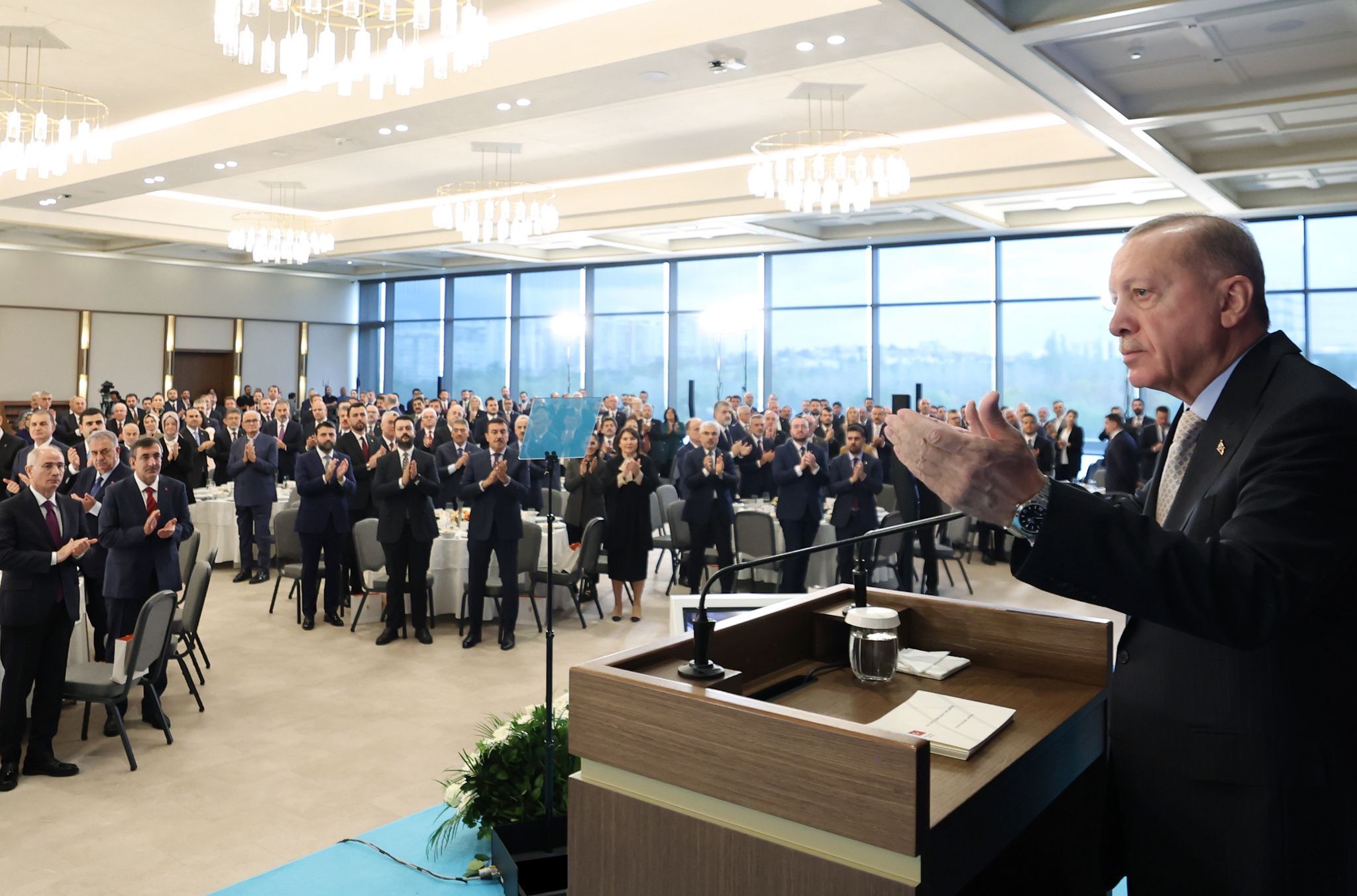 G2U33 I R W Q A A H Cl A