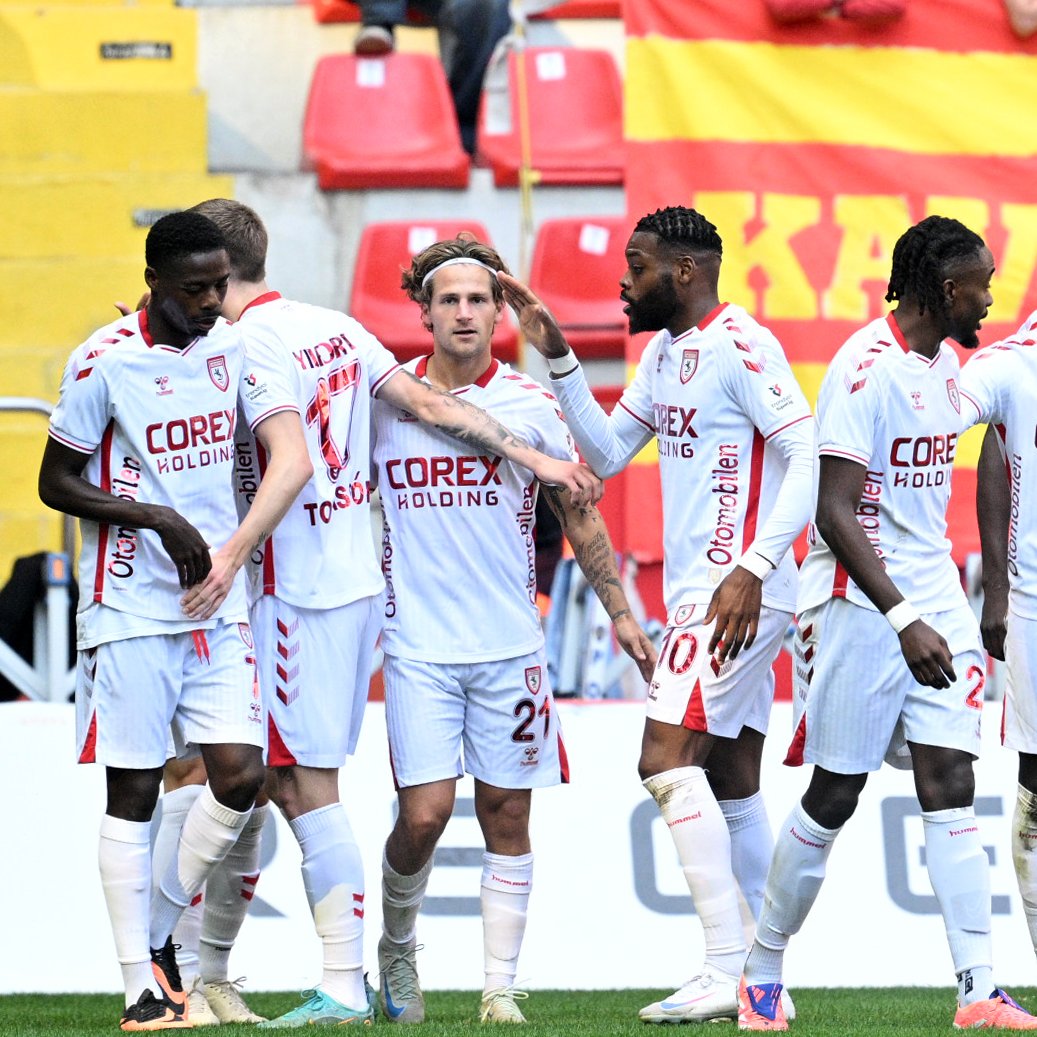 G3O Gg5 T Wo A Em U D8