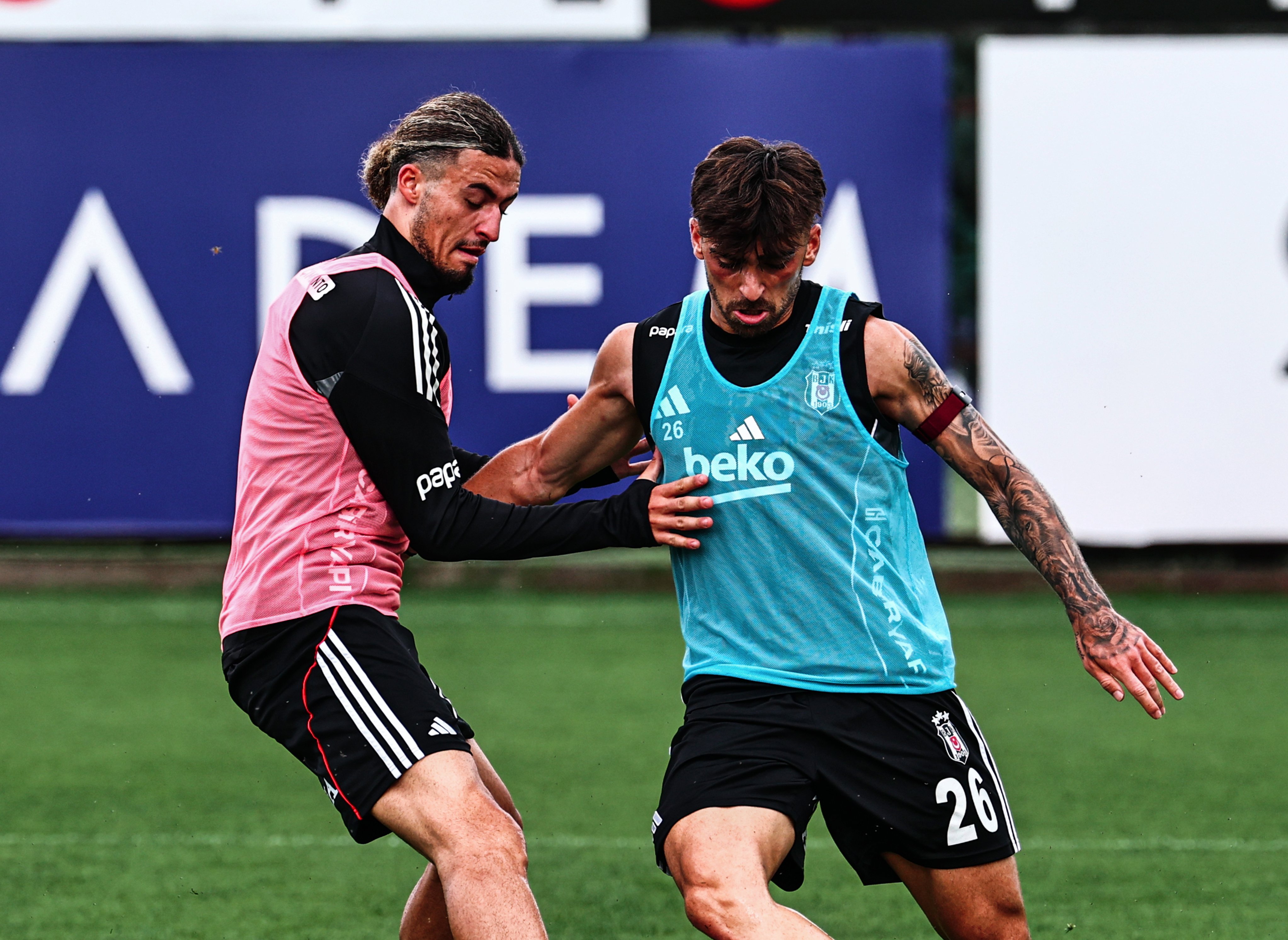 G4 Q 3 R8 X A A A Kue B