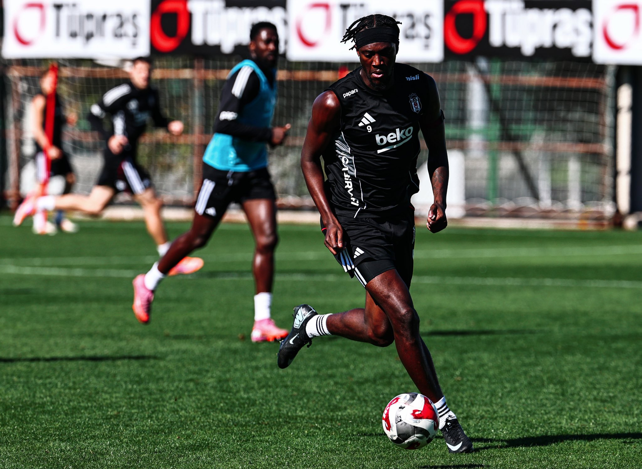 G4Bd Bf1 W0 A A X5Fc