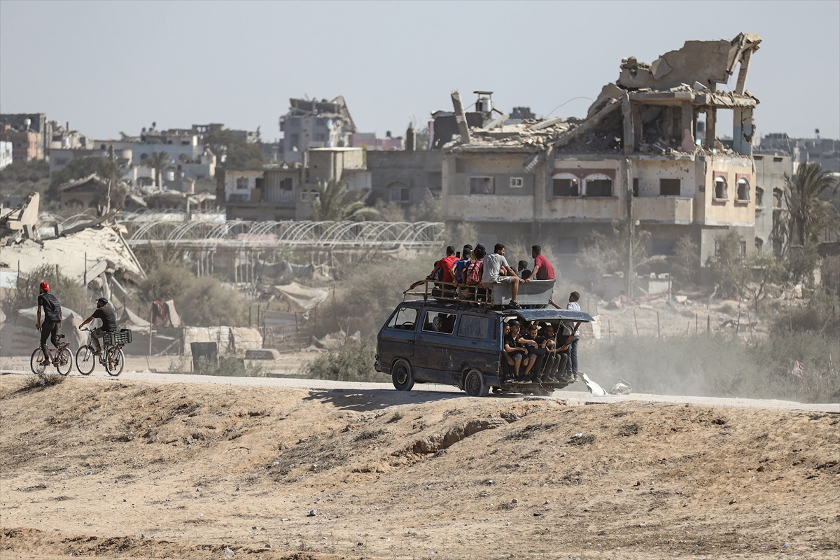 Gazze'de Ateşkesin Yürürlüğe Girmesiyle Binlerce Filistinli Kuzeydeki Evlerine Dönmeye Başladıaa 20251010 39370338 39370312 Gazzede Ateskesin Yururluge Girmesiyle Binlerce Filistinli Kuzeydeki Evlerine Donmeye Basladi