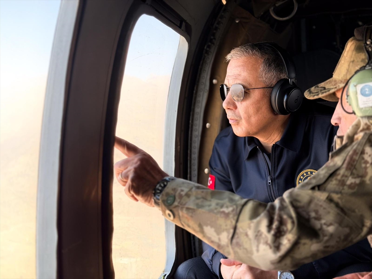 İçişleri Bakanı Yerlikaya, Hakkari'deaa 20251009 39360853 39360850 Icisleri Bakani Yerlikaya Hakkaride