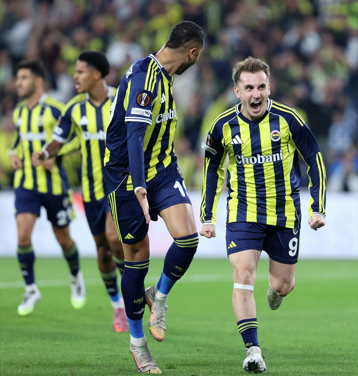 Keremaktürkoğlunice A A 20251002 39292664 39292653 F E N E R B A H C E N I C E