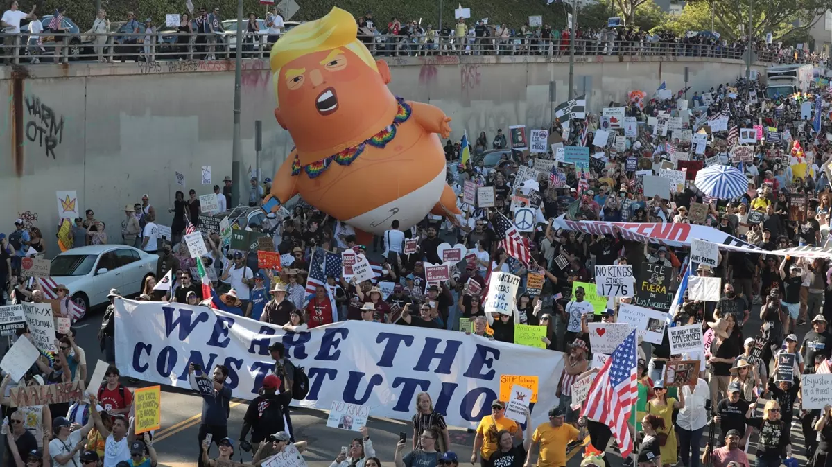 Trump Krallara Hayir Prot 142 2 41