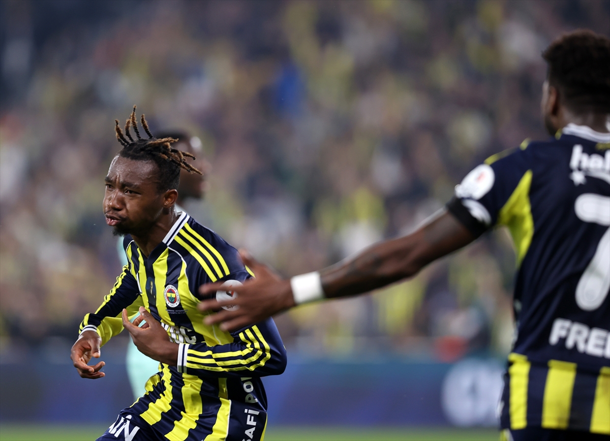 A A 20251109 39664108 39664105 F E N E R B A H C E Z E C O R N E R K A Y S E R I S P O R